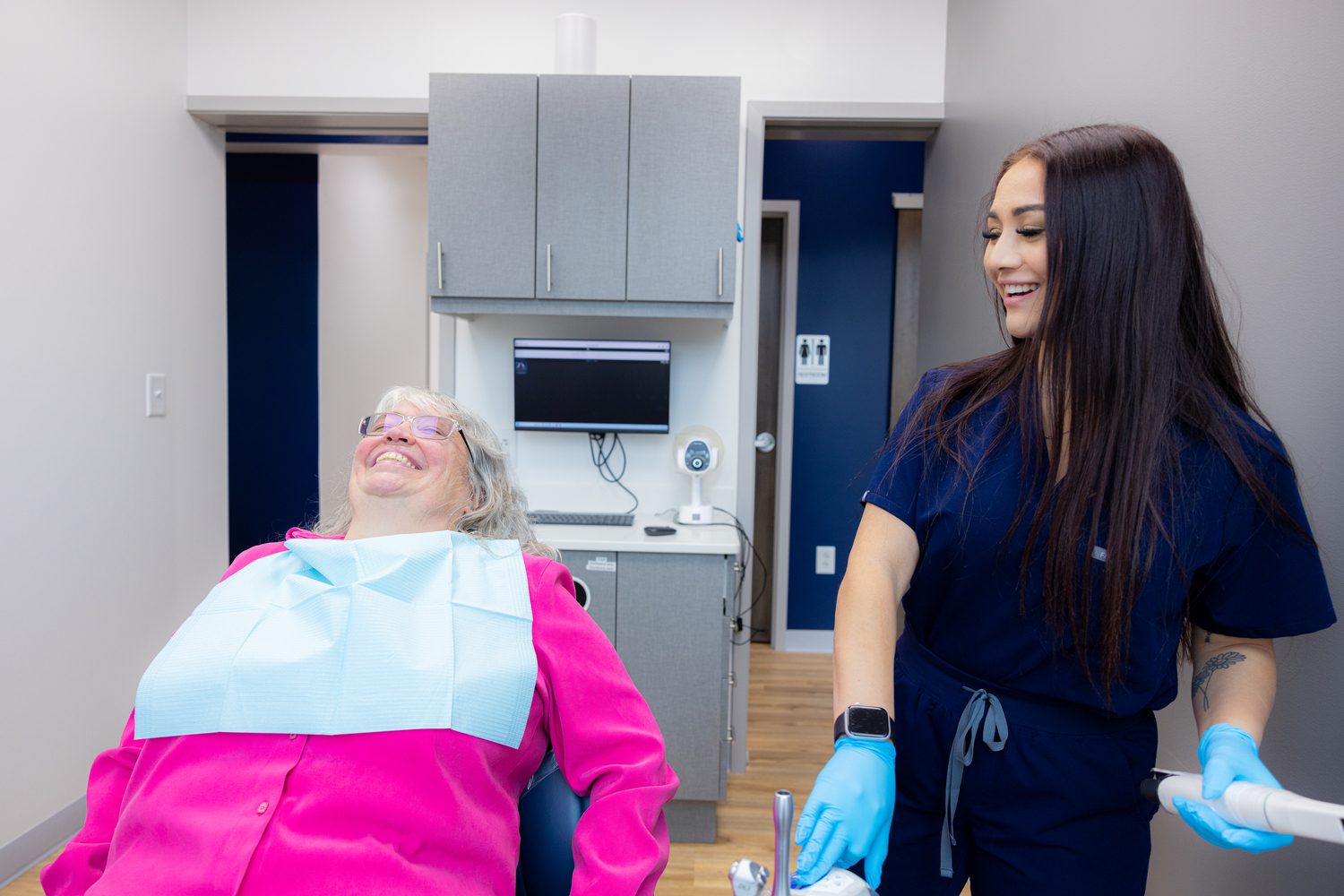 wisdom tooth removal, wisdom tooth extraction, wisdom teeth extraction, impacted wisdom teeth extraction, wisdom teeth pulled, emergency wisdom tooth removal